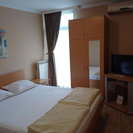 Hotel Marina Oasa Grocka Экстерьер фото