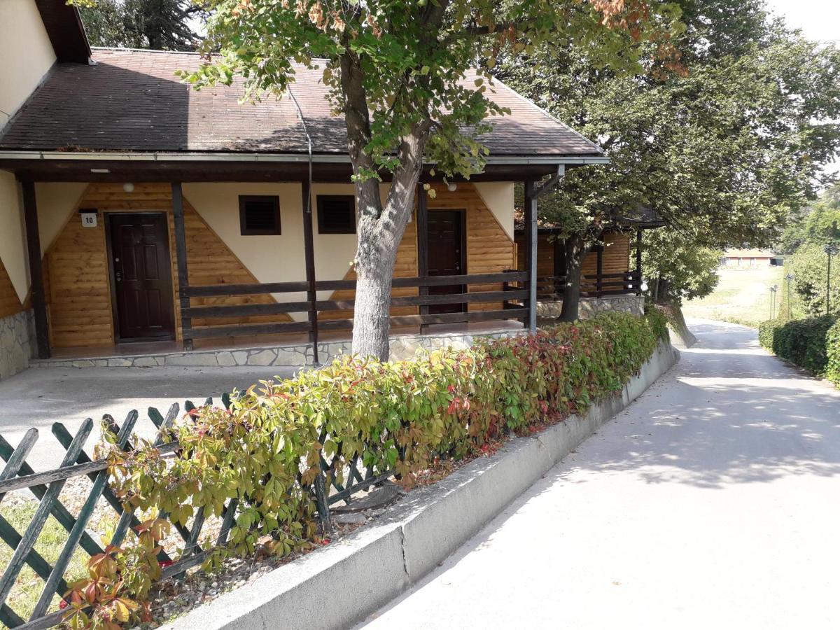 Hotel Marina Oasa Grocka Экстерьер фото
