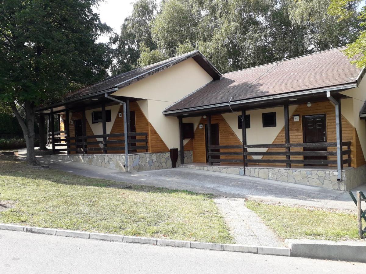 Hotel Marina Oasa Grocka Экстерьер фото
