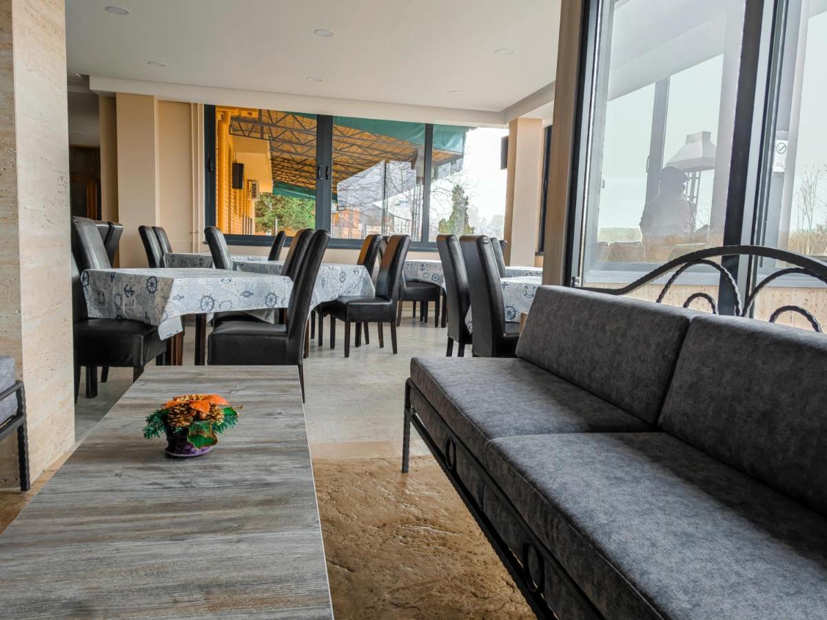 Hotel Marina Oasa Grocka Экстерьер фото