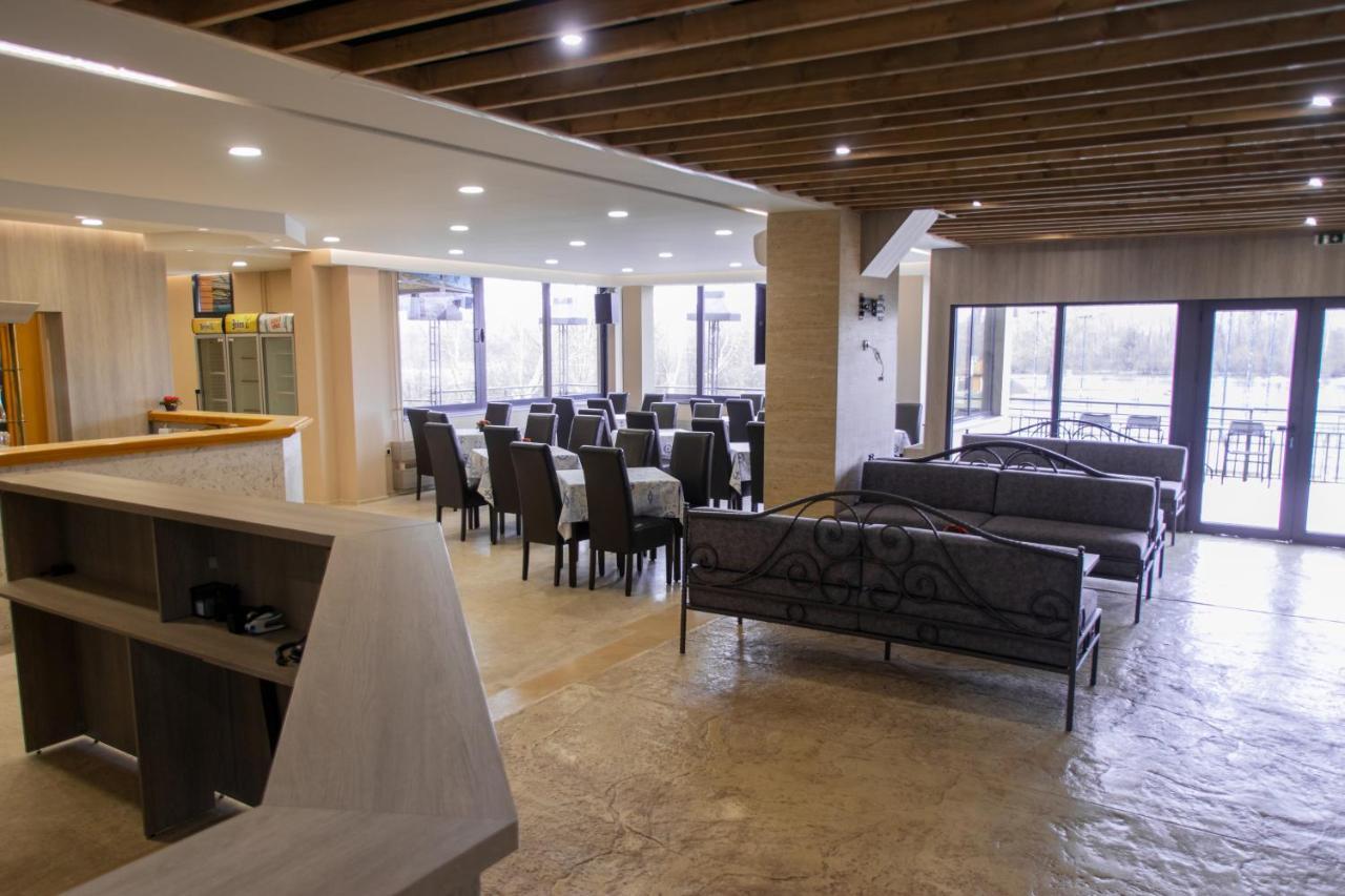 Hotel Marina Oasa Grocka Экстерьер фото