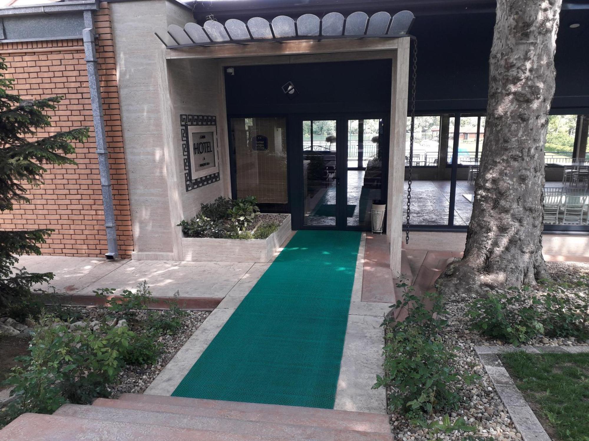Hotel Marina Oasa Grocka Экстерьер фото
