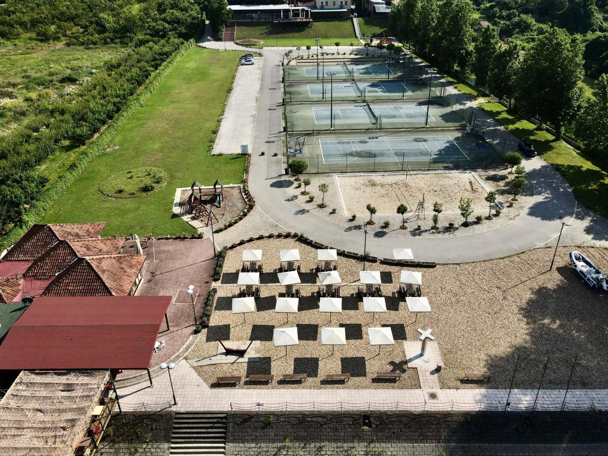 Hotel Marina Oasa Grocka Экстерьер фото